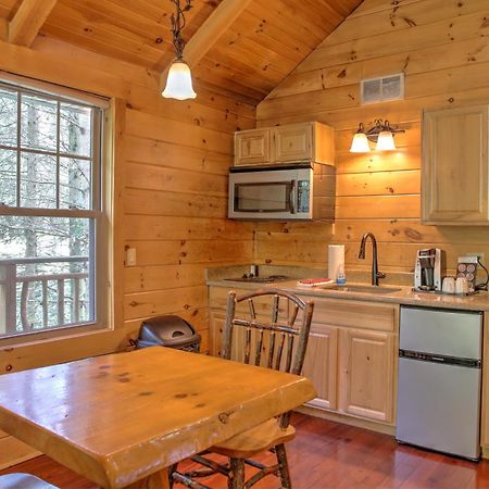 Whispering Pines Treehouse By Amish Country Lodging Millersburg Exterior foto