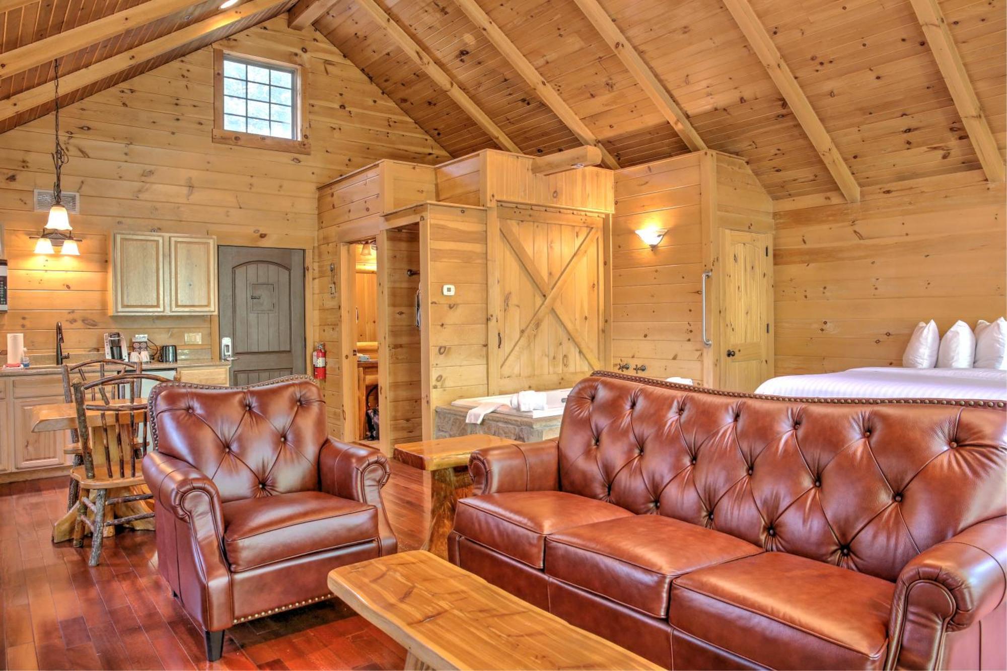 Whispering Pines Treehouse By Amish Country Lodging Millersburg Exterior foto