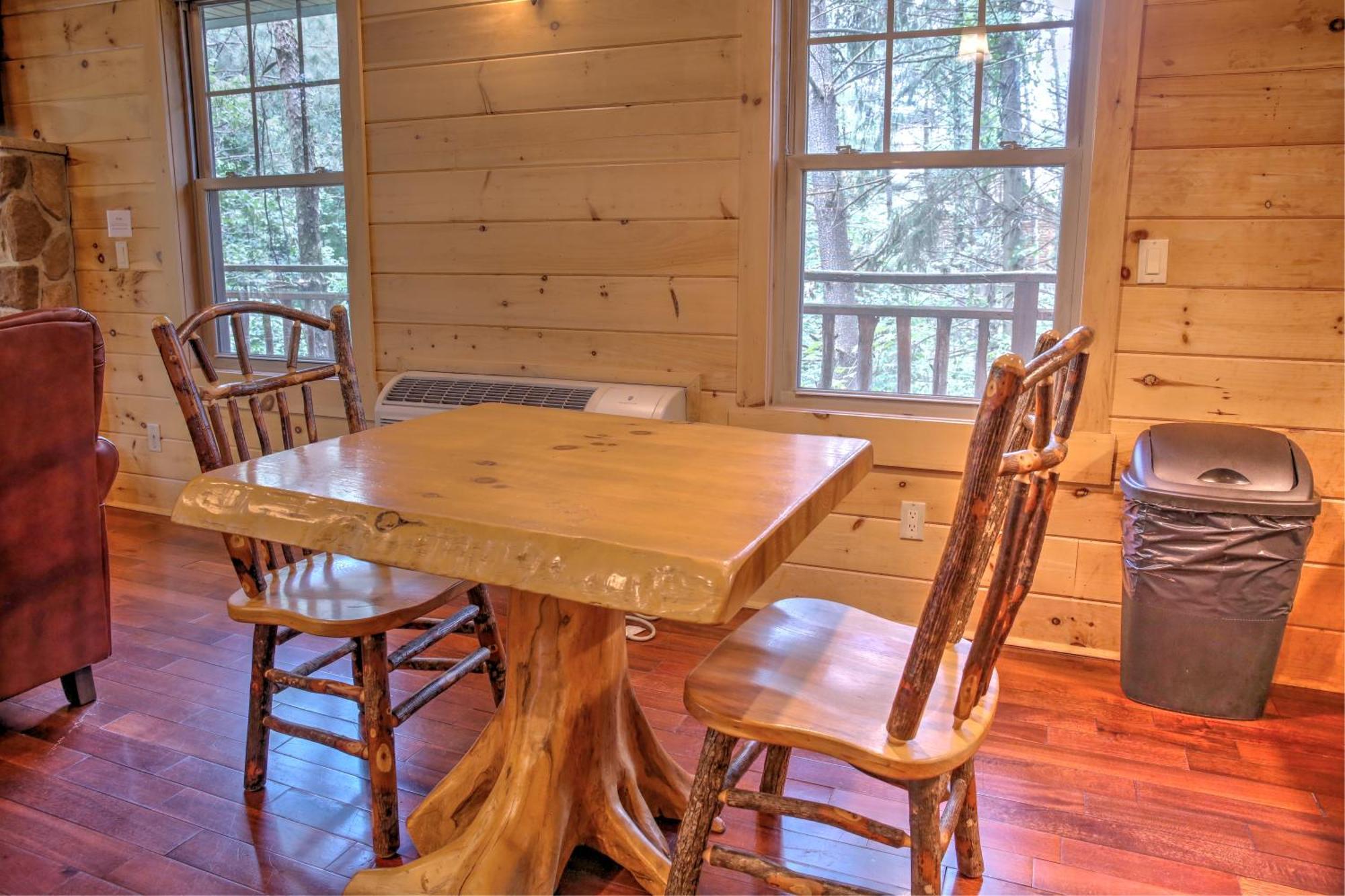 Whispering Pines Treehouse By Amish Country Lodging Millersburg Exterior foto